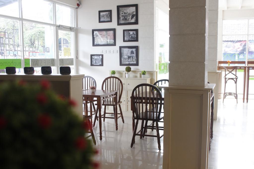 Wakeup Homestay Yogyakarta Eksteriør billede